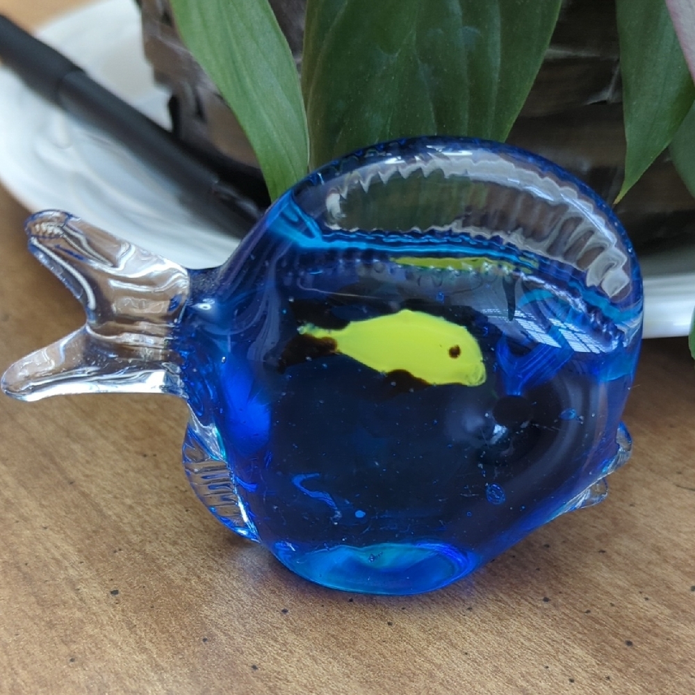 Blue Glass Fish Figurine - Picture 3 of 4